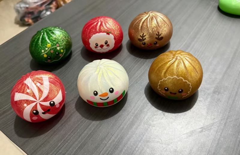New Christmas Dumplings with Mystery Box Squishy Squeeze Toy Gift for Christmas Comes with Gift Box Free Shipping (12pcs/24pcs)
