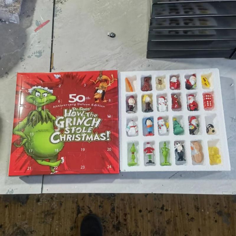 Christmas Mystery Box Cartoon Characters for Kids Gift Toy 24piece Set Free Shipping (10PCS/20PCS)