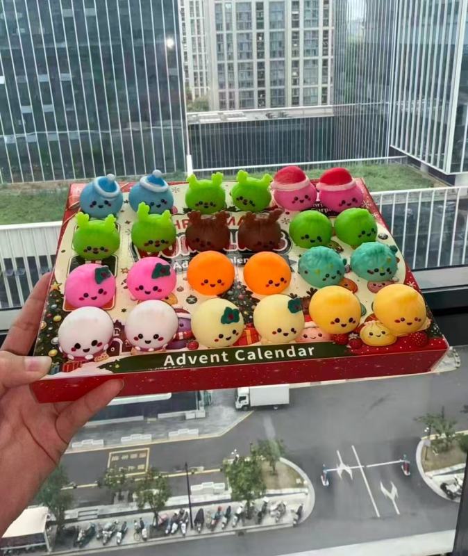 Christmas Countdown Advent Calendar Dumplings with Mystery Box Squishy Squeeze Toy Gift for Christmas Comes with Gift Box Free Shipping (10pcs/20pcs)