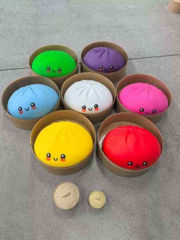 15cm 25cm Jumbo Dumplings with Mystery Box Steamer Basket Giant Dumplings Squeeze Squishy Toy Free Shipping (8pcs)