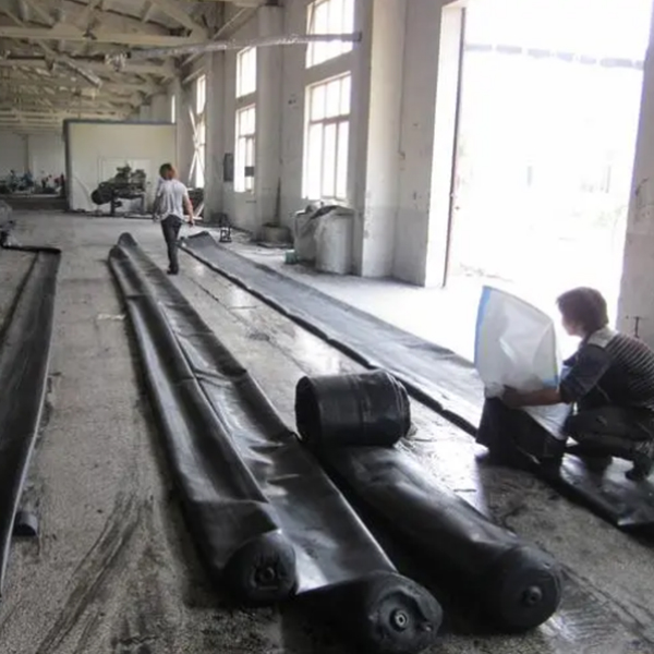 Is rubber inflatable airbag compatible with concrete?