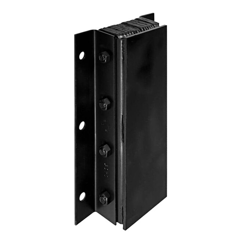 Cache-espace entre le comptoir de la cuisinière