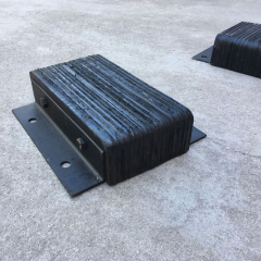 Cache-espace entre le comptoir de la cuisinière