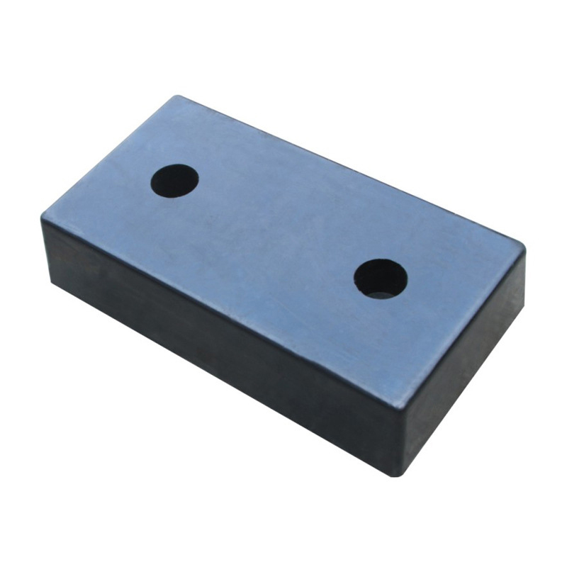 Cache-espace entre le comptoir de la cuisinière