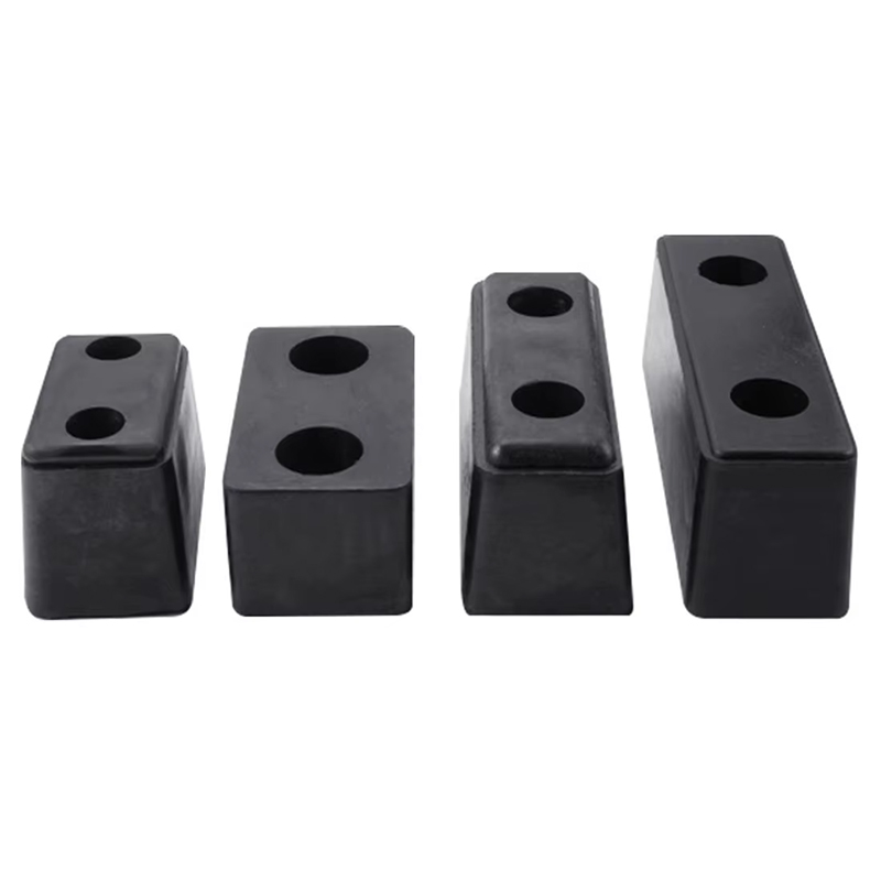 Cache-espace entre le comptoir de la cuisinière