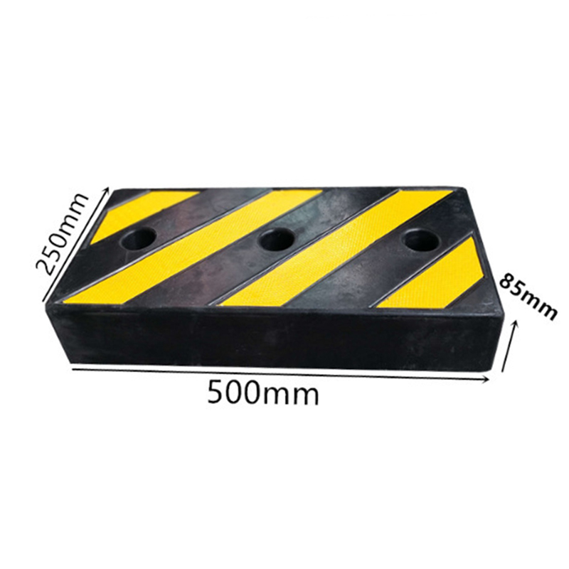 Cache-espace entre le comptoir de la cuisinière