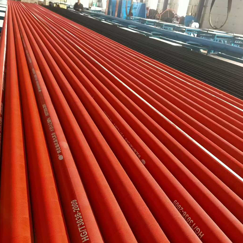 Cache-espace entre le comptoir de la cuisinière