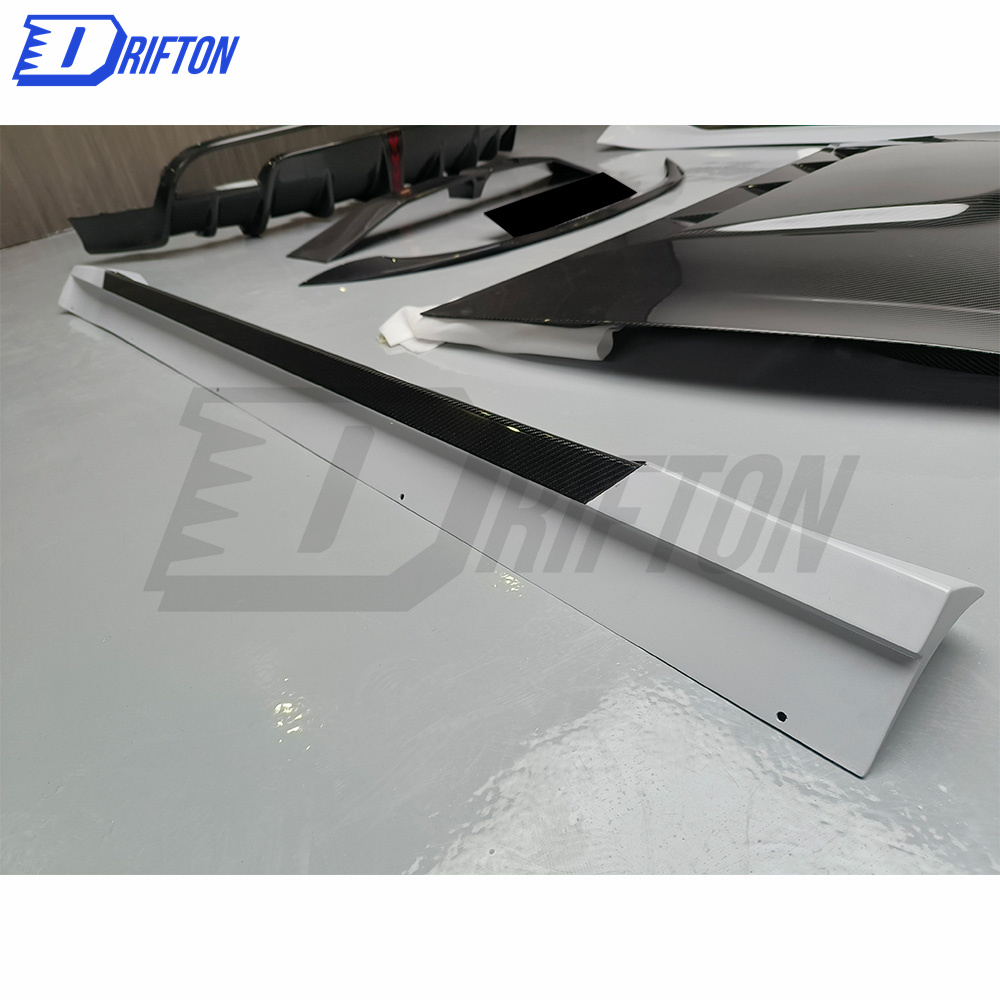 SD Style Dry Carbon Fiber Side Skirt (Add on ) For Tesla Model Y 2020-2021