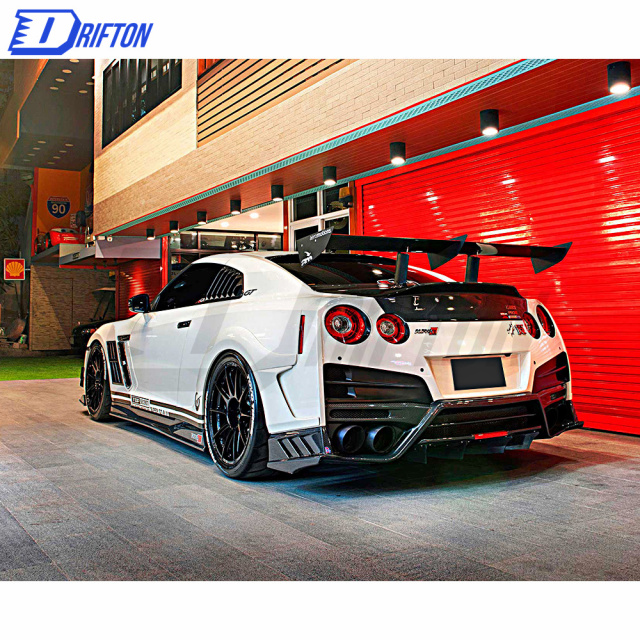 TopSecret-Style Partial Carbon Fiber Rear Diffuser For Nissan R35 GTR 2017-2019