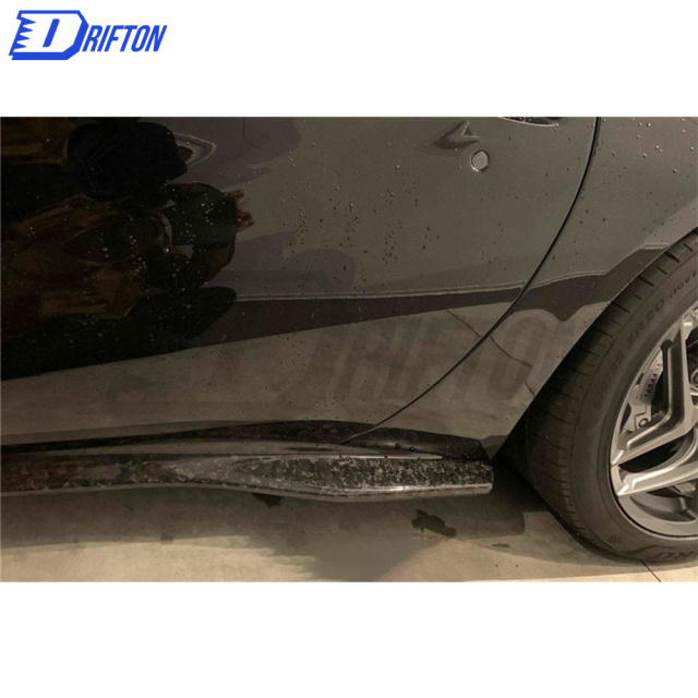 OEM Style Forged Dry Carbon Fiber Side Skirt For Ferrari 812