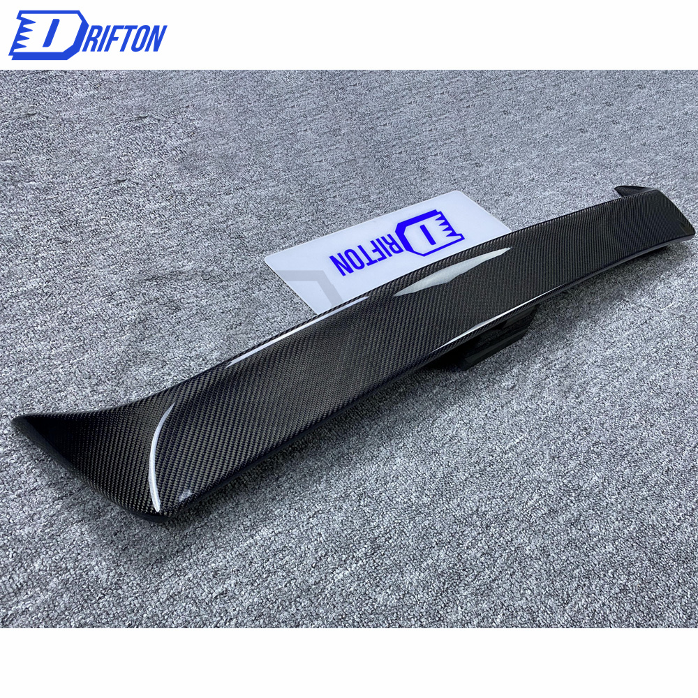 A Style Carbon Fiber Roof Spoiler For Alfa Romeo Giulia 2016-2018