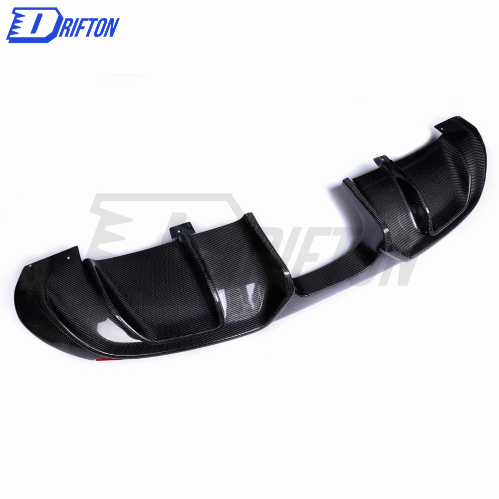 Carbon Fiber Rear Diffuser (Mid-tips) For Alfa Romeo Giulia Base Ti 2016-2018
