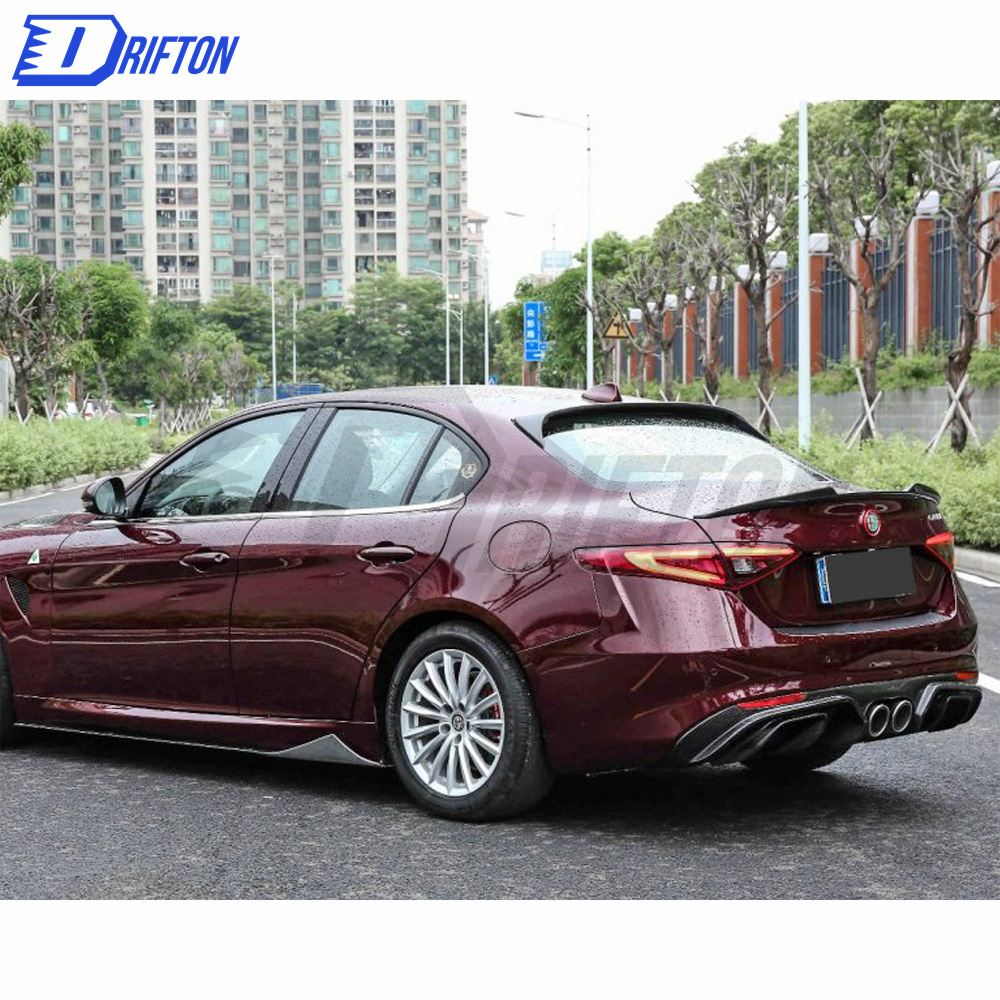 Carbon Fiber Rear Diffuser (Mid-tips) For Alfa Romeo Giulia Base Ti 2016-2018