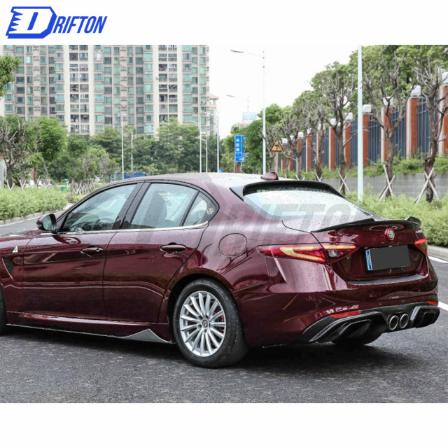 Carbon Fiber Rear Diffuser (Mid-tips) For Alfa Romeo Giulia Base Ti 2016-2018