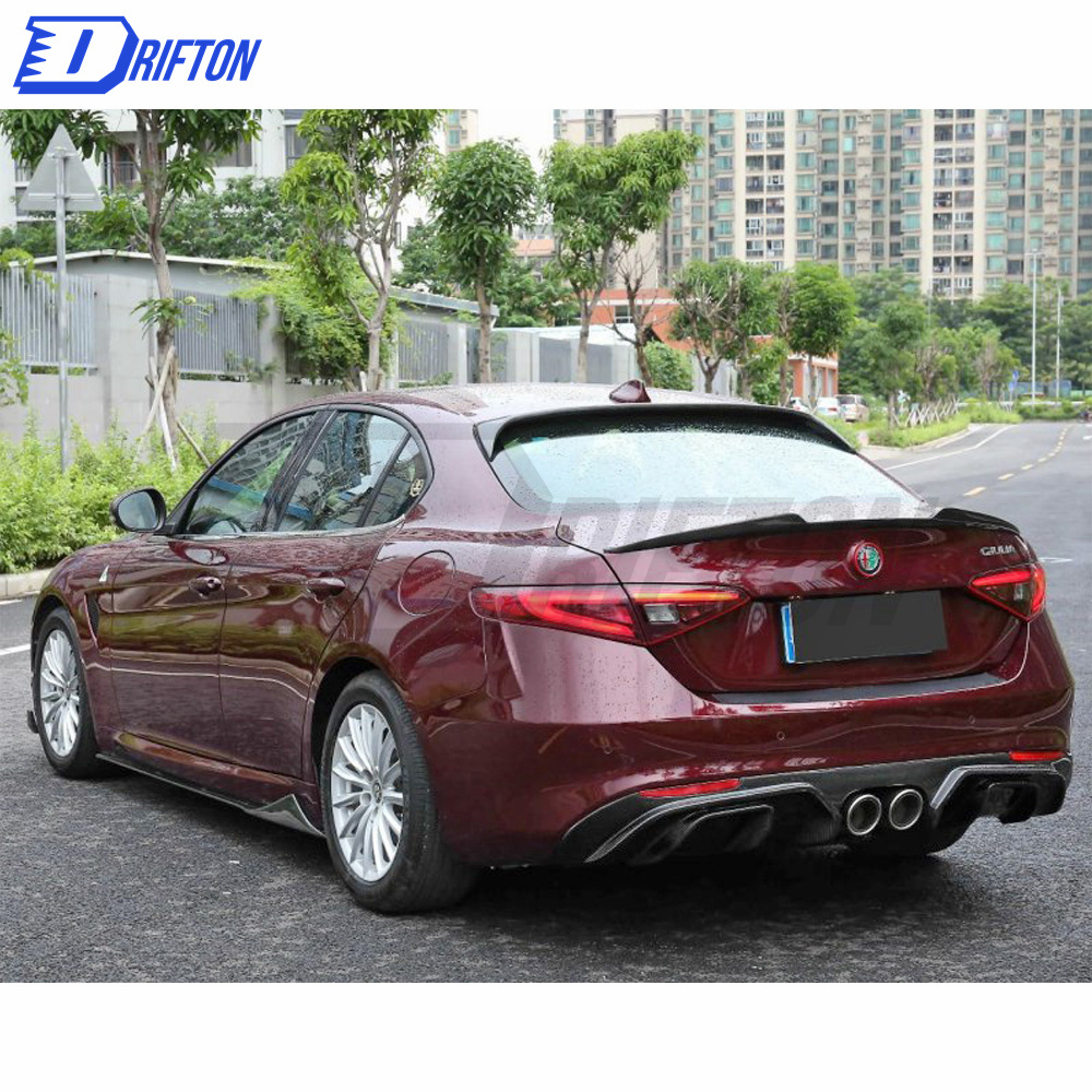 Carbon Fiber Rear Diffuser (Mid-tips) For Alfa Romeo Giulia Base Ti 2016-2018