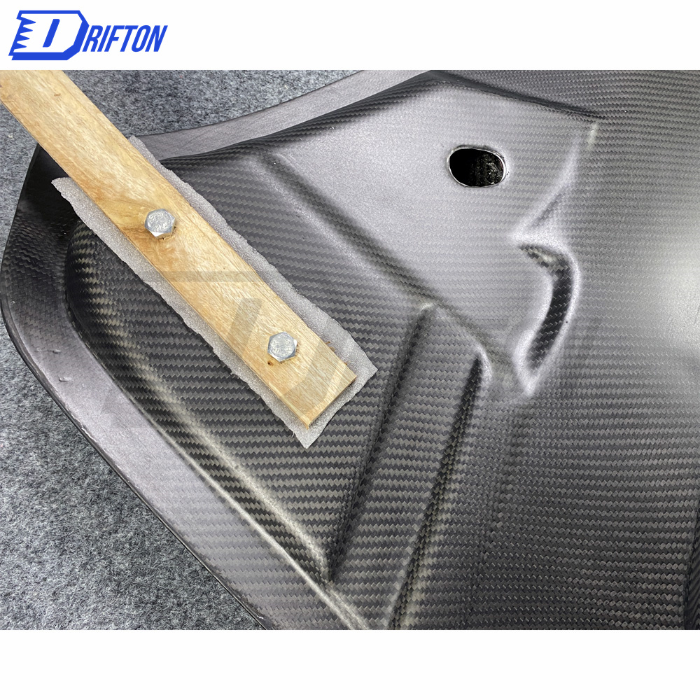 Quadrifoglio Style Dry Carbon Fiber Hood For Alfa Romeo Quadrifoglio Giulia 2016-2018