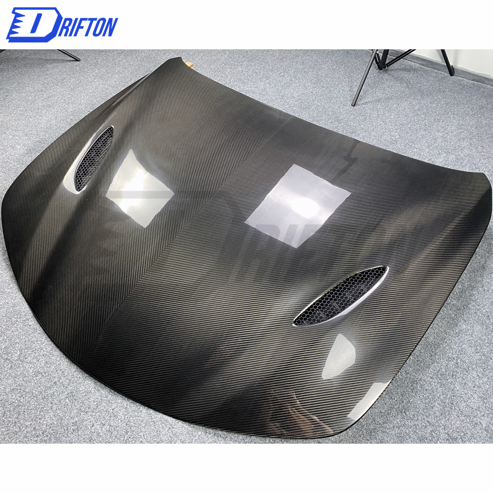 Quadrifoglio Style Dry Carbon Fiber Hood For Alfa Romeo Quadrifoglio Giulia 2016-2018