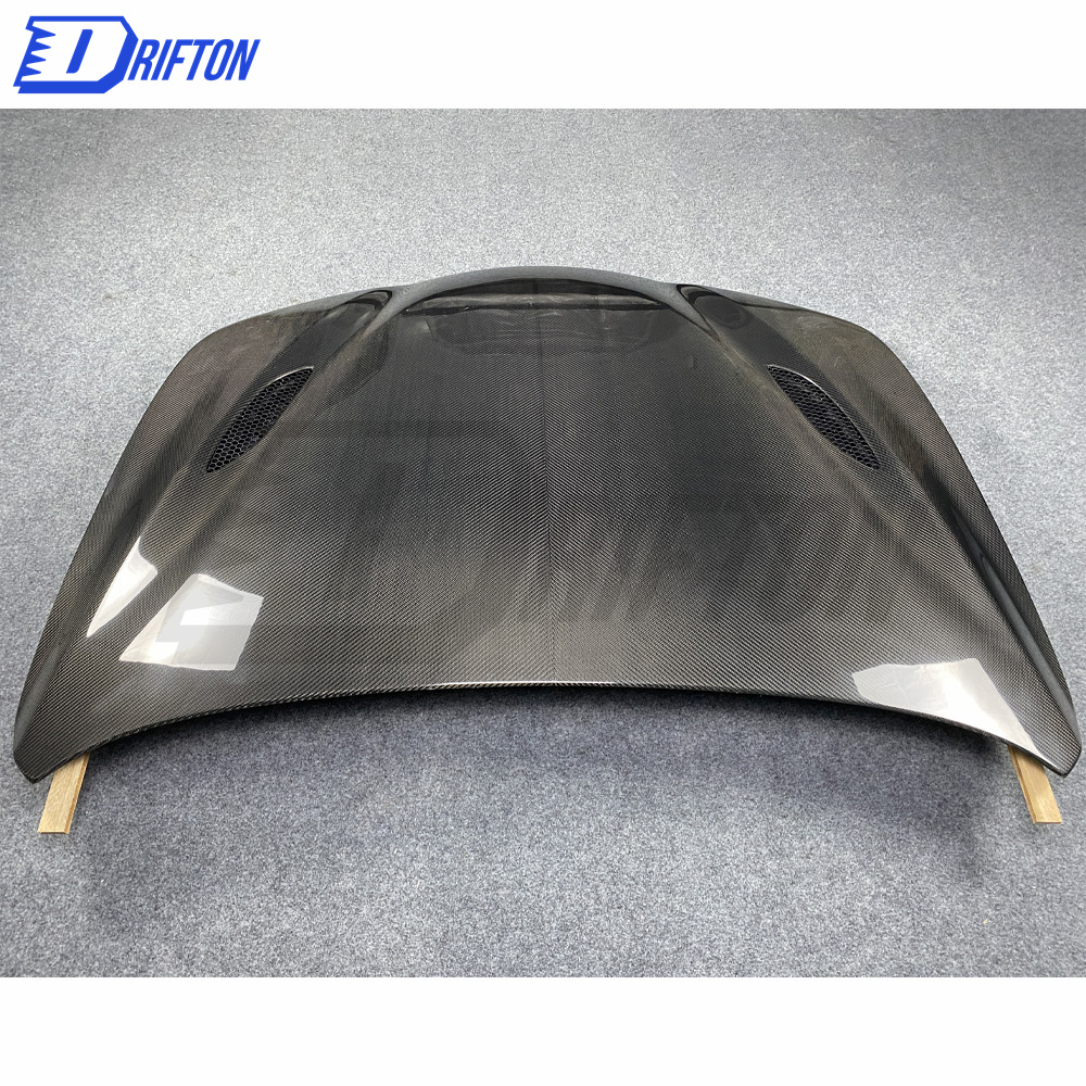 Quadrifoglio Style Dry Carbon Fiber Hood For Alfa Romeo Quadrifoglio Giulia 2016-2018