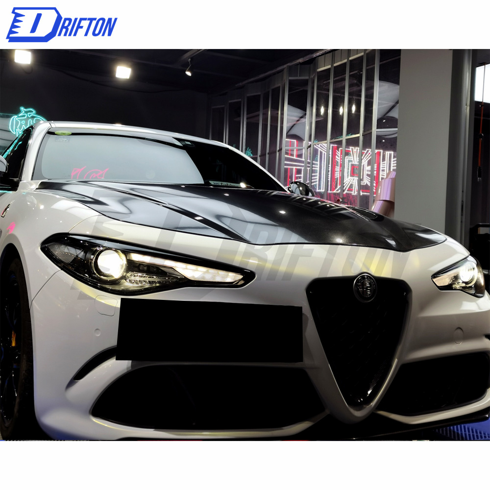 Quadrifoglio Style Dry Carbon Fiber Hood For Alfa Romeo Quadrifoglio Giulia 2016-2018