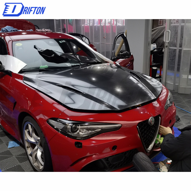 Quadrifoglio Style Dry Carbon Fiber Hood For Alfa Romeo Quadrifoglio Giulia 2016-2018