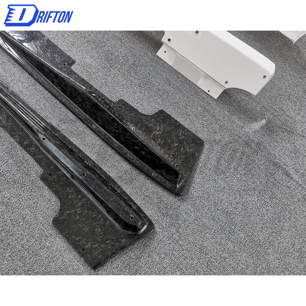 Varis MY19 Style Partial Forged Carbon Fiber Side Skirt With Underboard For Nissan R35 GTR 2017-2019
