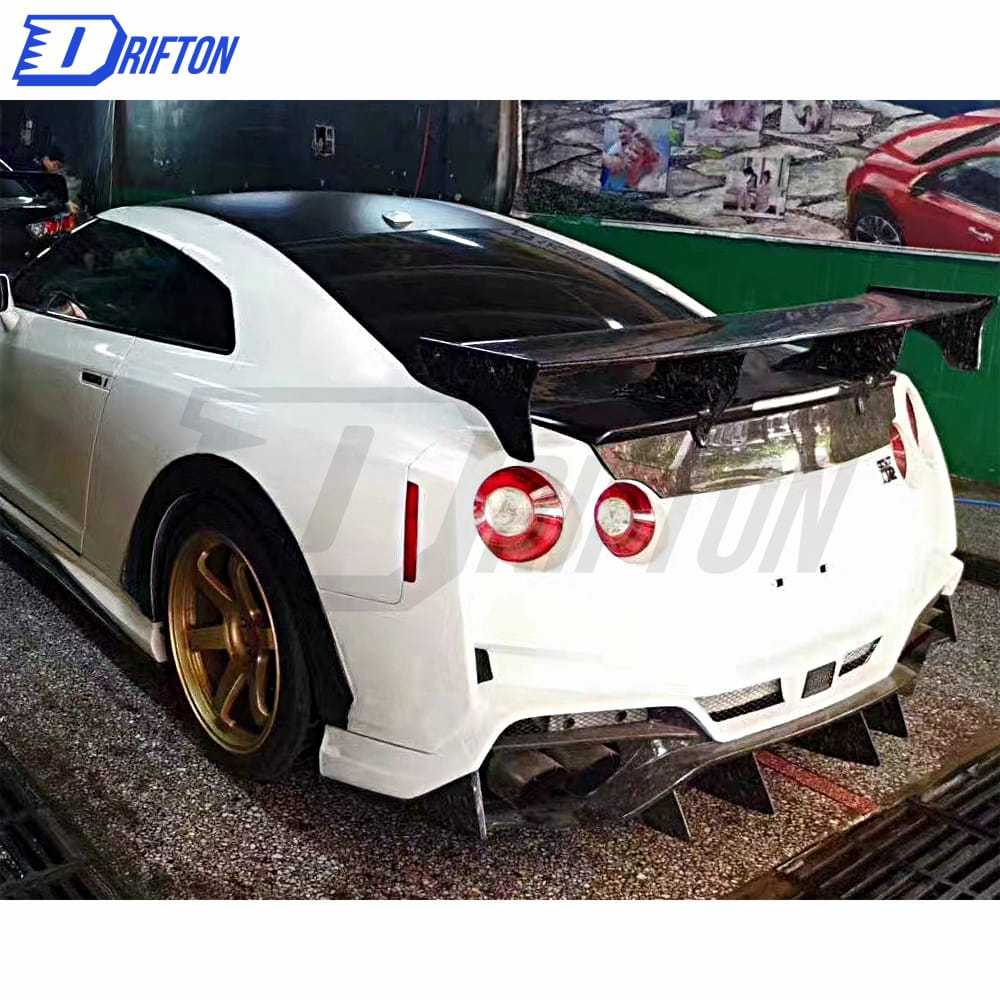 Varis MY19 Style Full Carbon Fiber Rear Bumper Assembly For Nissan R35 GTR 2017-2019