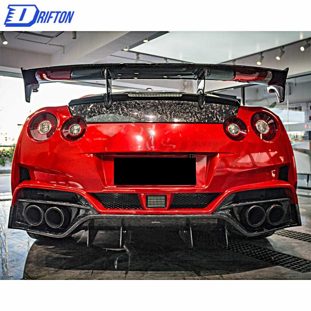 Varis MY19 Style Partial Forged Carbon Fiber Rear Bumper Assembly For Nissan R35 GTR 2017-2019
