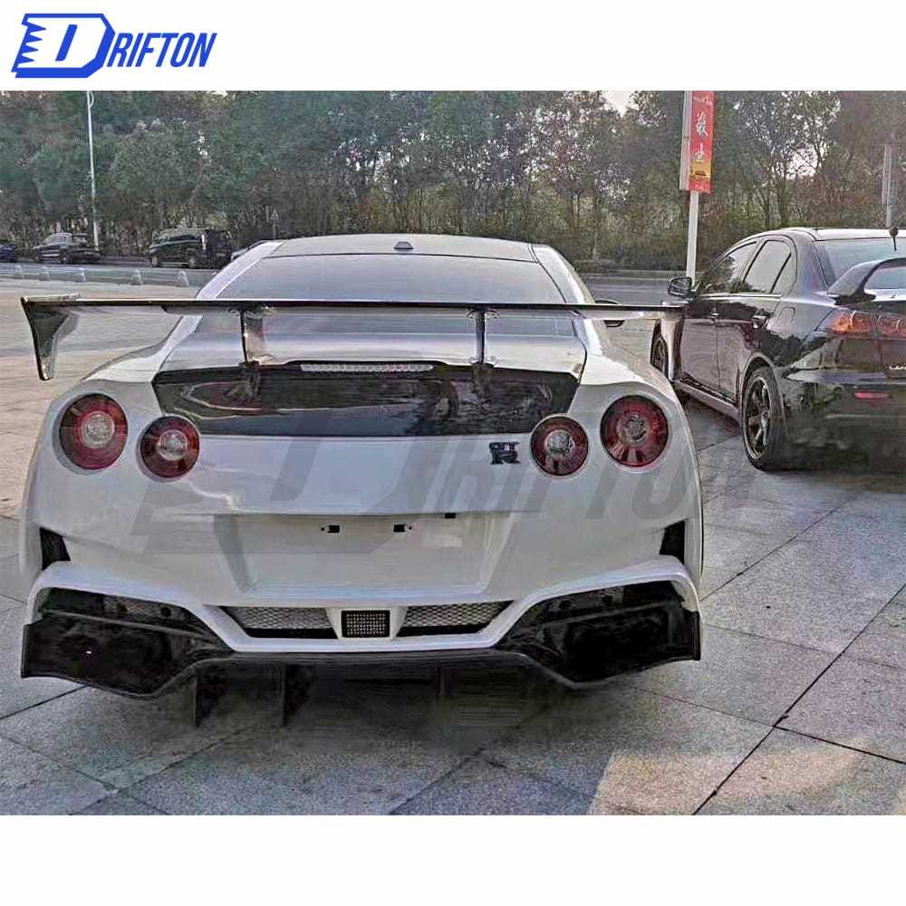 Varis MY19 Style Full Carbon Fiber Rear Bumper Assembly For Nissan R35 GTR 2017-2019