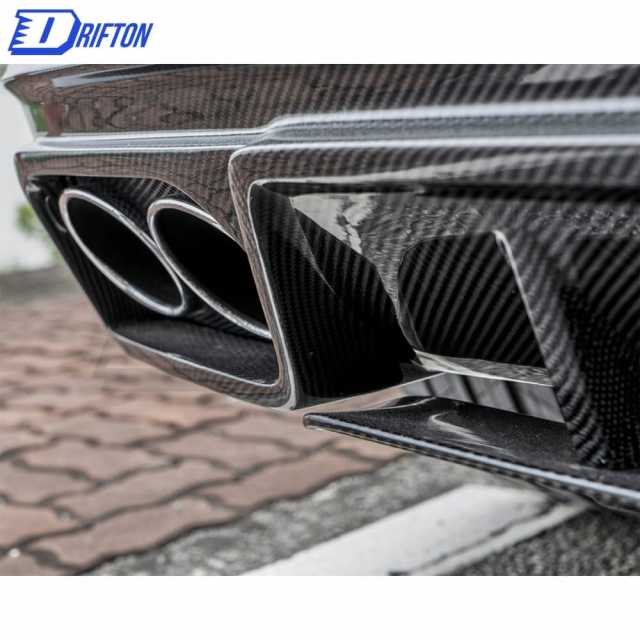 PakTechz Style Carbon Fiber Rear Diffuser For Maserati Levante 2016-2020