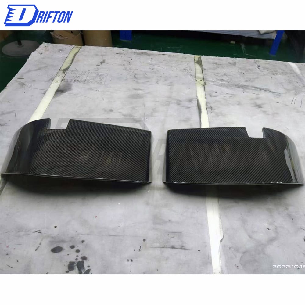 OKING Style Carbon Fiber Roof Spoiler For Land Rover Defender 2020-2023