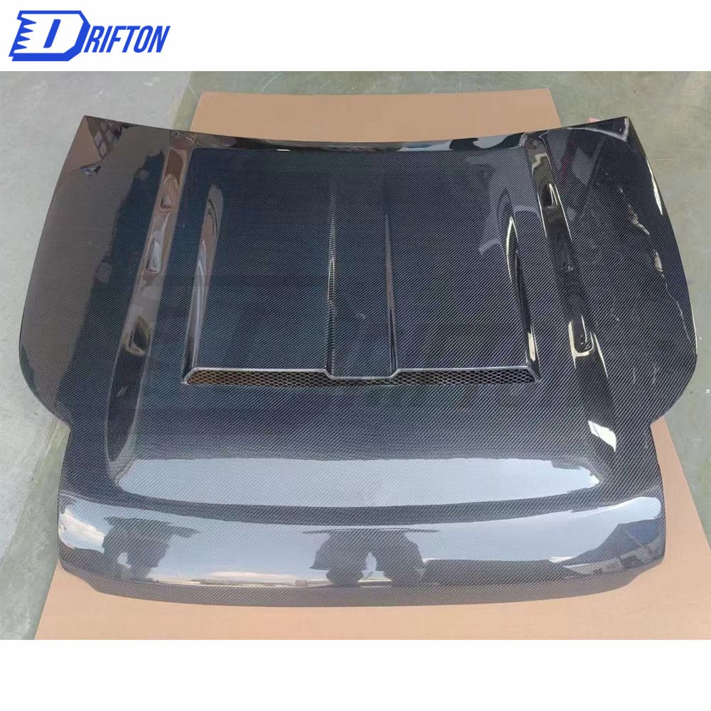 OKING Style Carbon Fiber Hood For Land Rover Defender 2020-2023