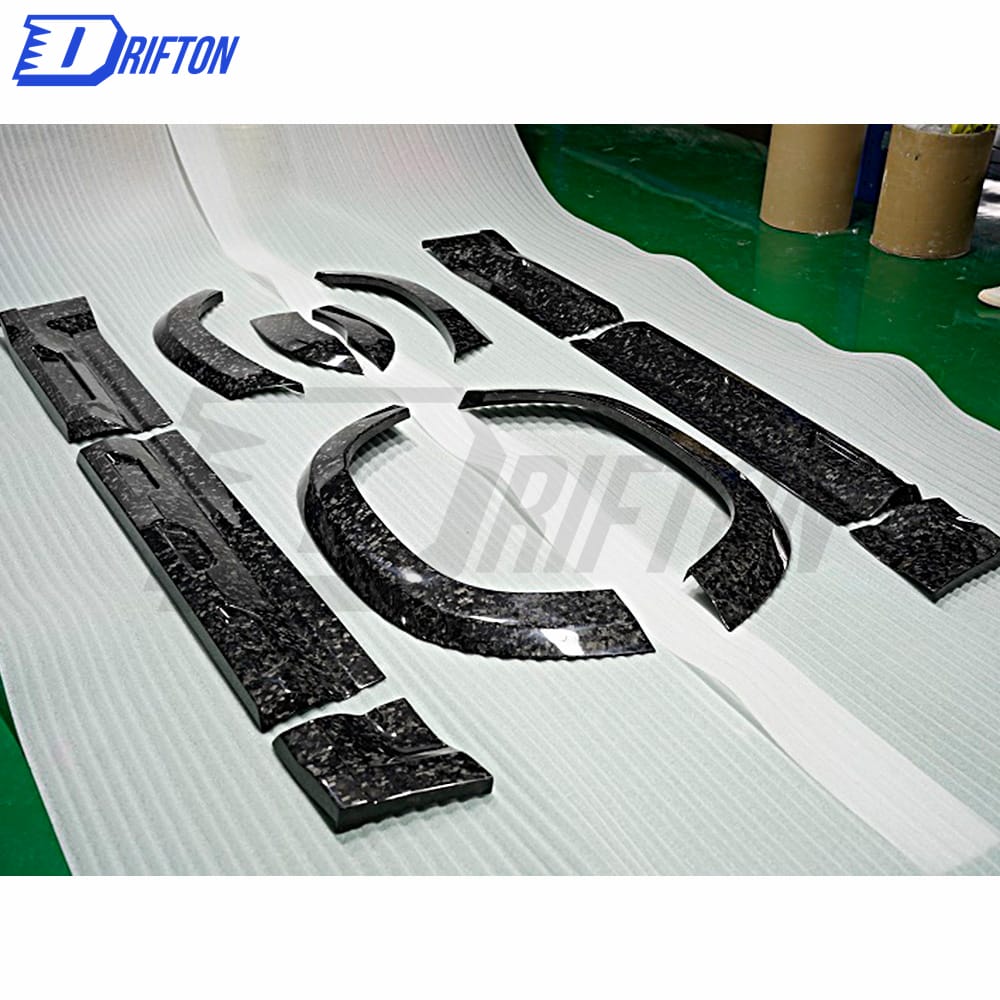 Oking Style Dry Forged Carbon Fiber Wide Body Aero Kit Side Skirt Fender Wheel Trims Extensions For Land Rover Defender 2020-2023