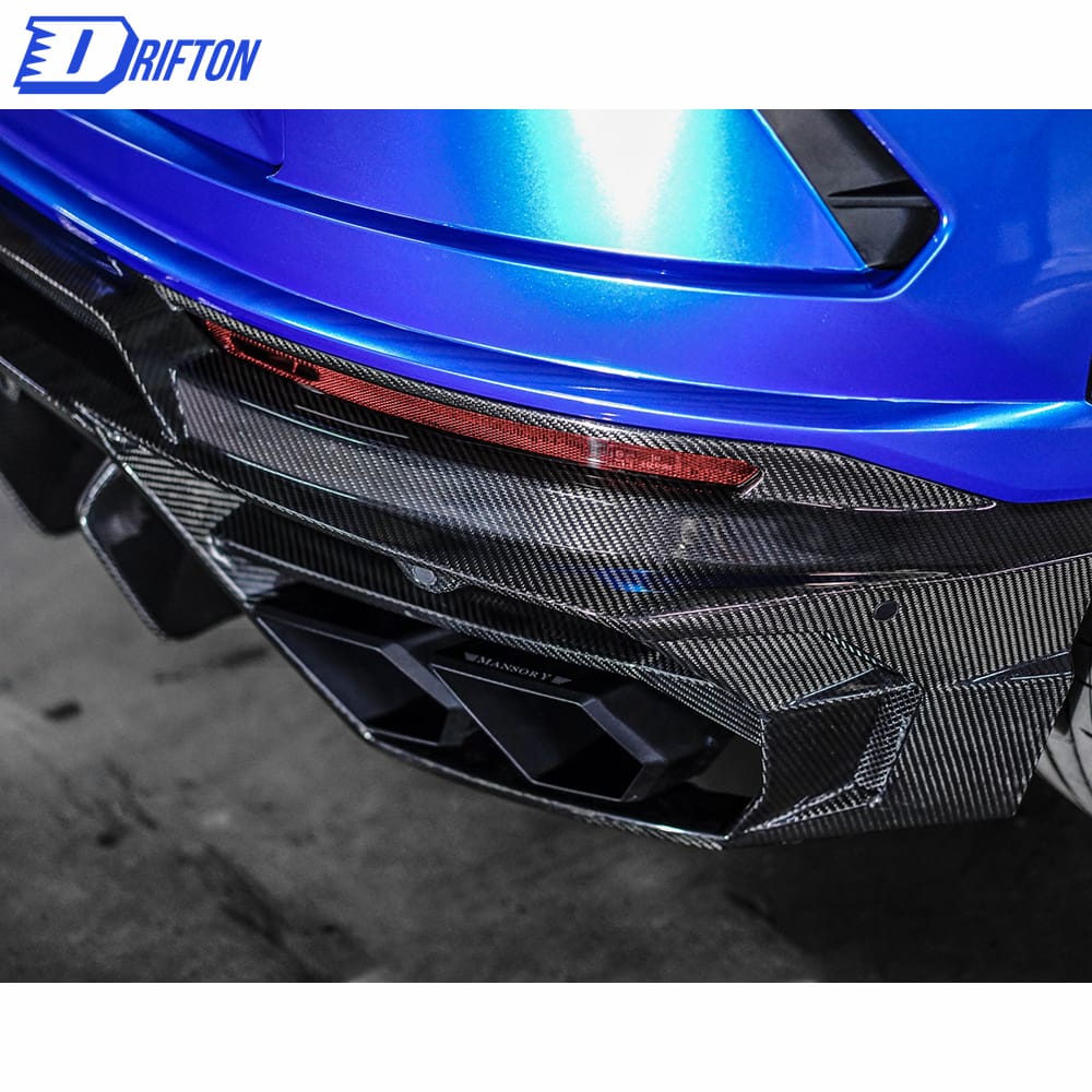 Mansory Style Dry Carbon Fiber Rear Diffuser With Exhaust Tips For URUS