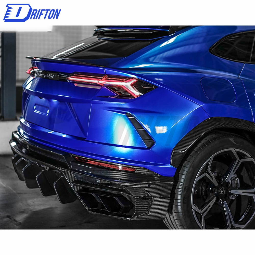 Mansory Style Dry Carbon Fiber Rear Diffuser With Exhaust Tips For URUS