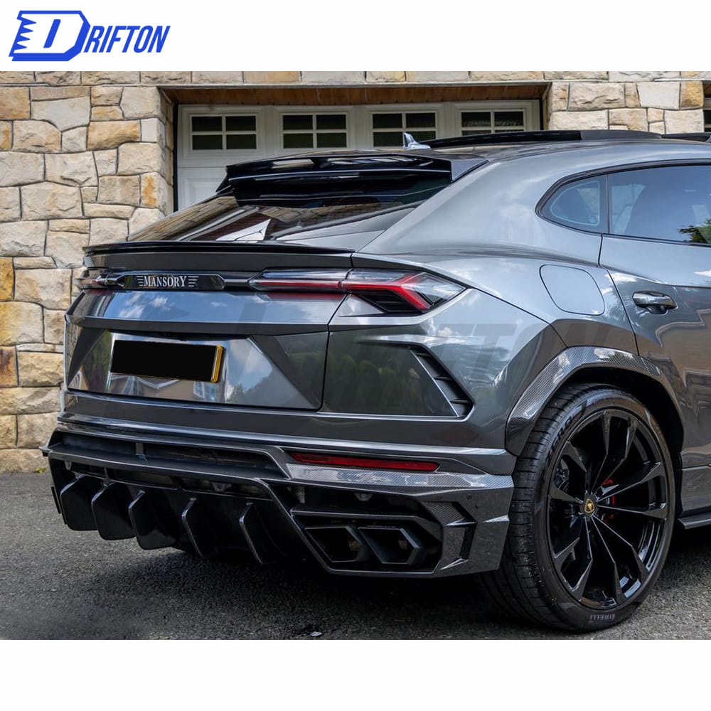 Mansory Style Dry Carbon Fiber Rear Diffuser With Exhaust Tips For URUS