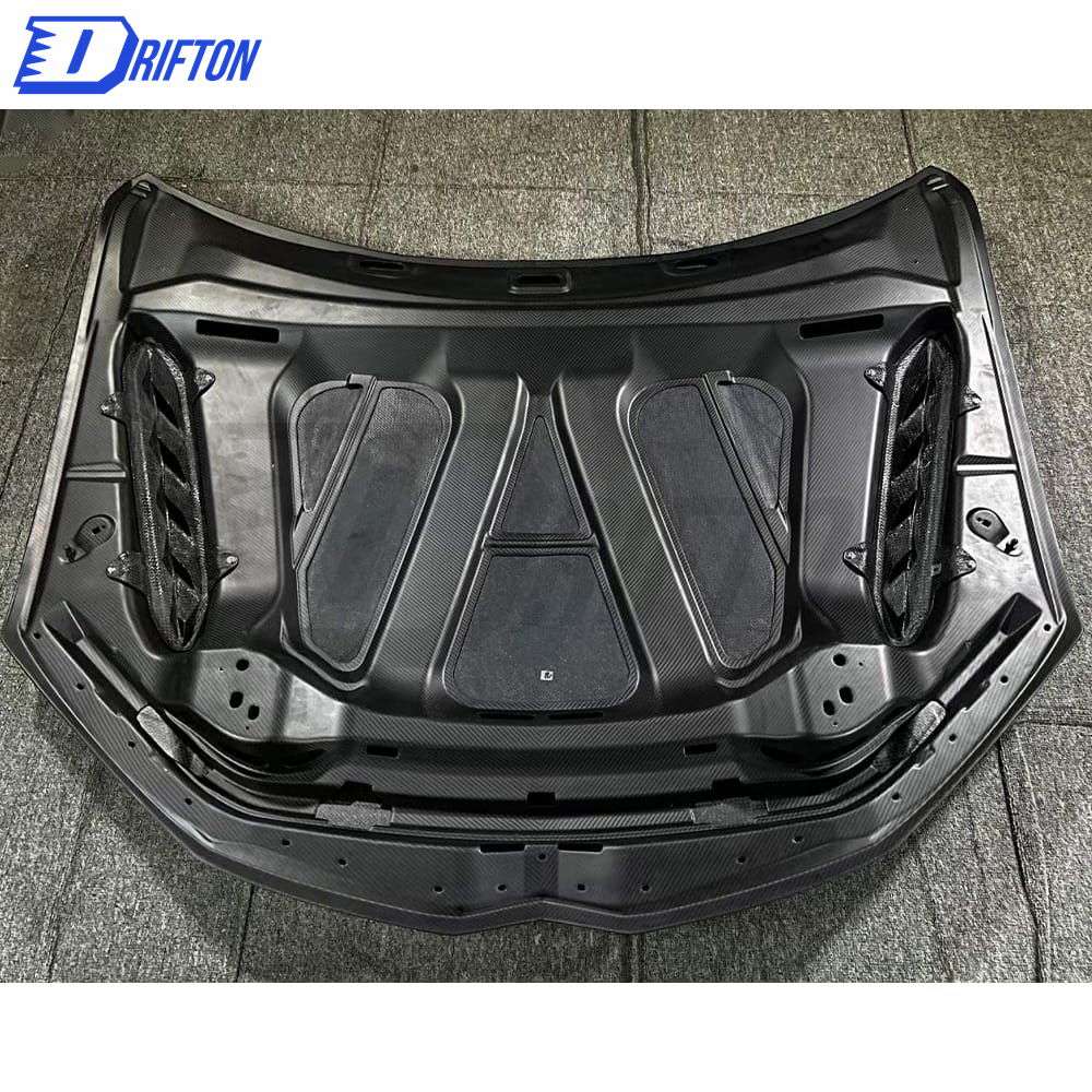 Performante Style Dry Carbon Fiber Hood For Lamborghini URUS