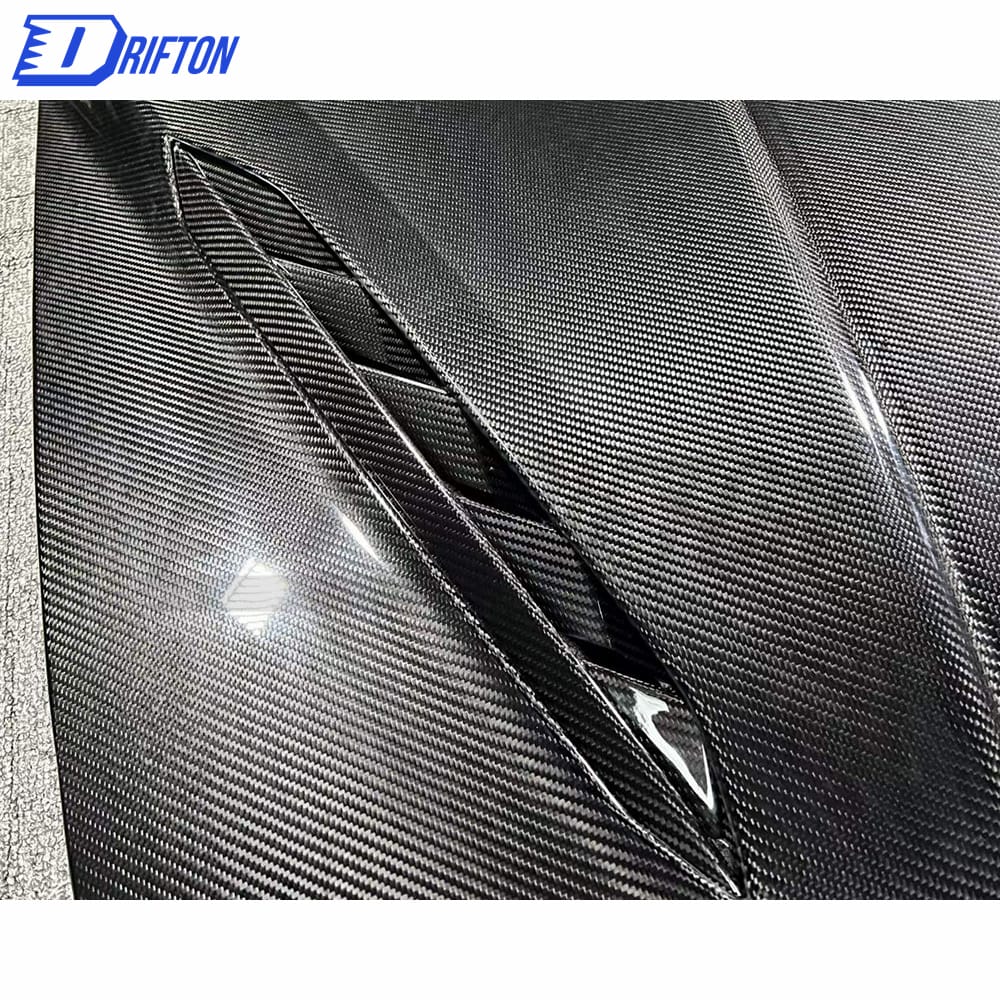 Performante Style Dry Carbon Fiber Hood For Lamborghini URUS