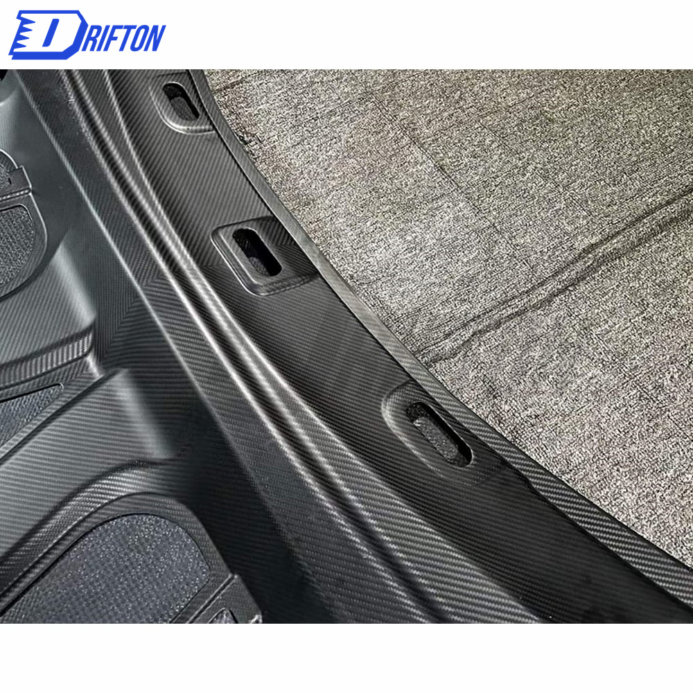 Performante Style Dry Carbon Fiber Hood For Lamborghini URUS