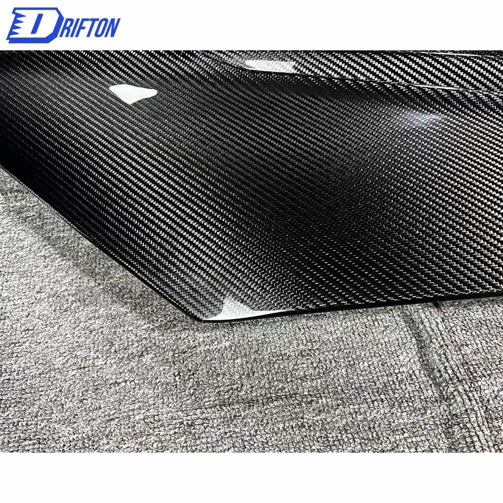 Performante Style Dry Carbon Fiber Hood For Lamborghini URUS
