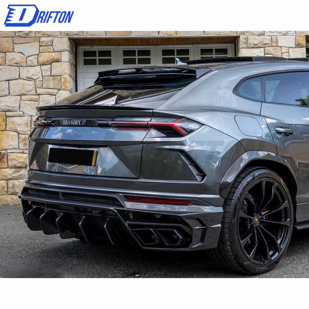 Mansory Style Dry Carbon Fiber Rear Diffuser With Exhaust Tips For URUS