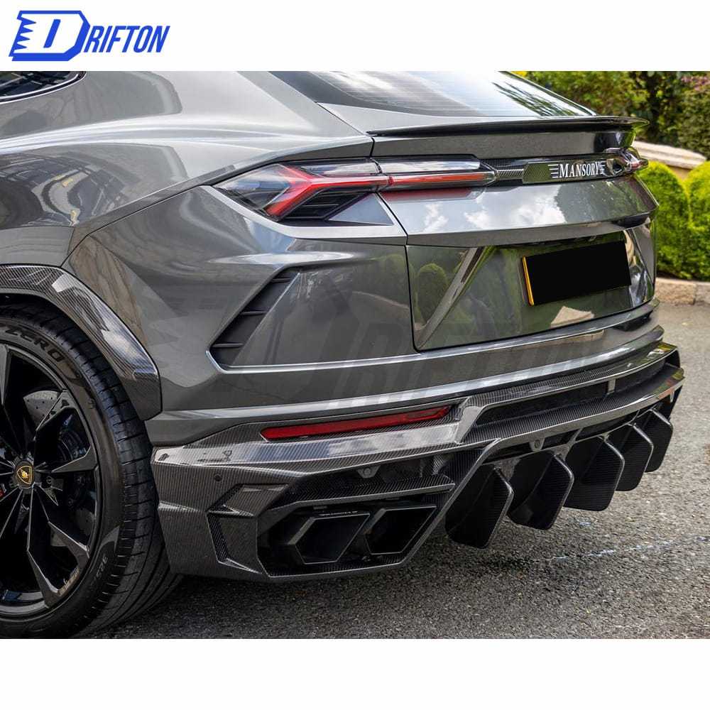 Mansory Style Dry Carbon Fiber Rear Diffuser With Exhaust Tips For URUS
