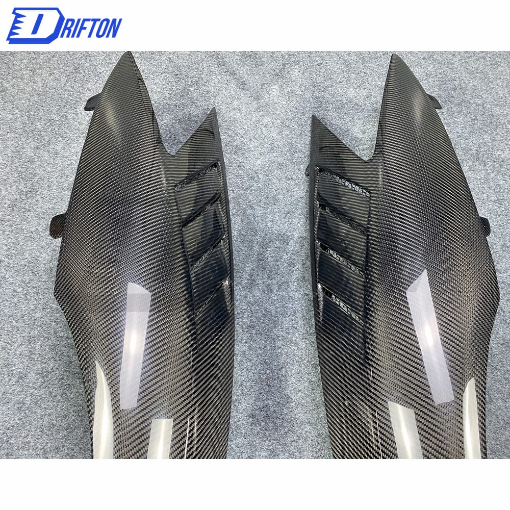 Vents Style Dry Carbon Fiber Fenders For Lamborghini Aventador LP700-4 2011-2015