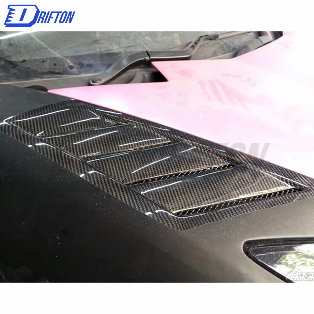 Vents Style Dry Carbon Fiber Fenders For Lamborghini Aventador LP700-4 2011-2015