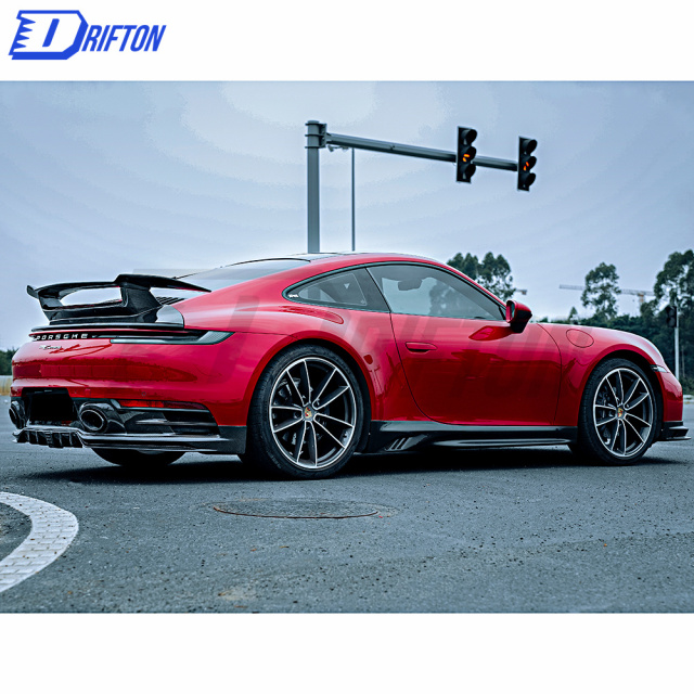 Z007 Style Dry Carbon Fiber Side Skirt For Porsche 911 992 Carrera S 2019-2023