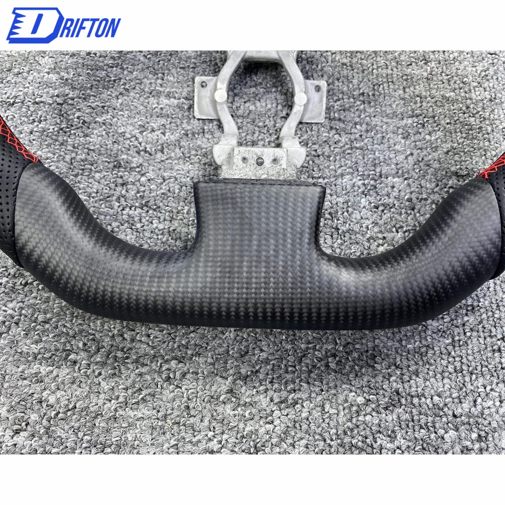 Customzie Matt Finished Carbon Fiber Steering Wheel (Perforated Ieather) For Nissan R35 GTR 2008-2016