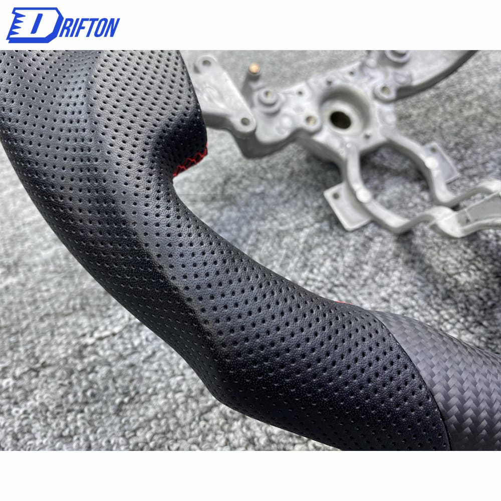 Customzie Matt Finished Carbon Fiber Steering Wheel (Perforated Ieather) For Nissan R35 GTR 2008-2016
