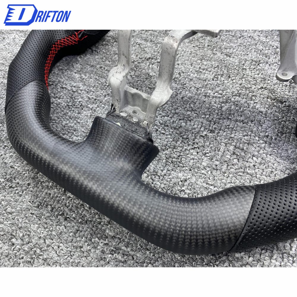 Customzie Matt Finished Carbon Fiber Steering Wheel (Perforated Ieather) For Nissan R35 GTR 2008-2016