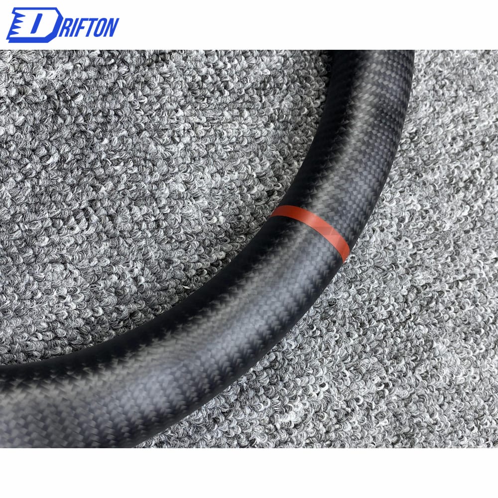 Customzie Matt Finished Carbon Fiber Steering Wheel (Perforated Ieather) For Nissan R35 GTR 2008-2016