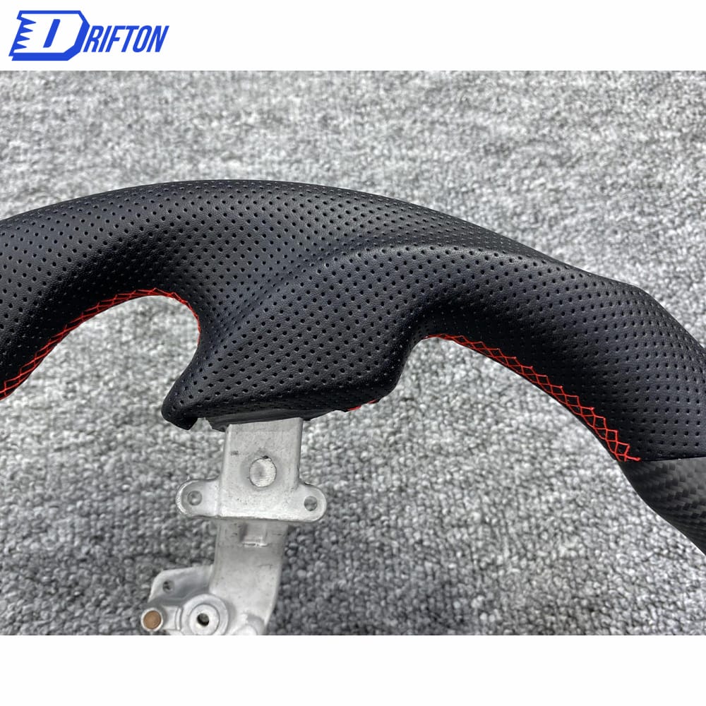 Customzie Matt Finished Carbon Fiber Steering Wheel (Perforated Ieather) For Nissan R35 GTR 2008-2016