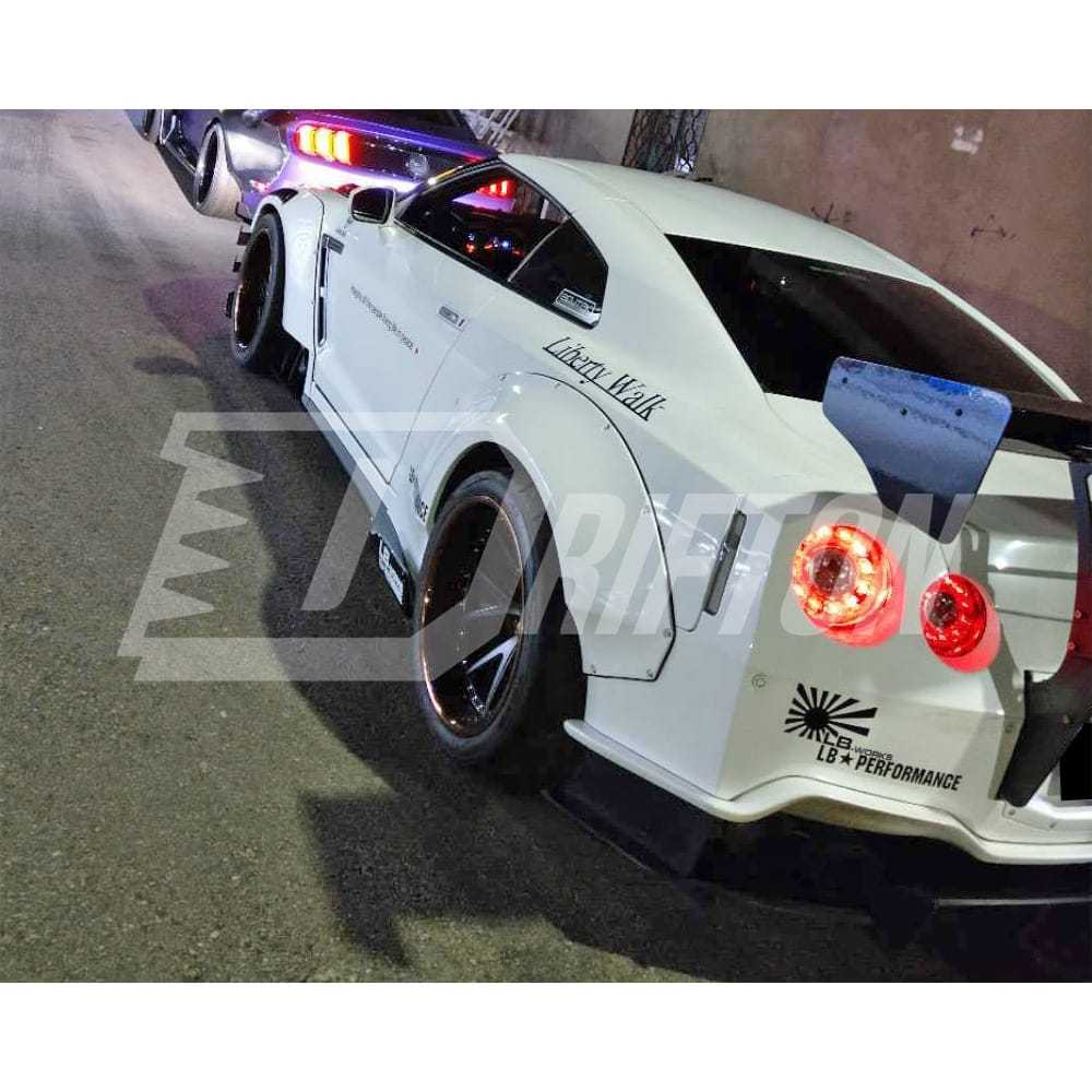 LB Performance V2 Style Glass Fiber Wide Body Kit For Nissan R35 GTR 2008-2016